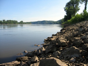 Missouri River by http://www.flickr.com/photos/shotaku/870553709/in/set-72157600194555080